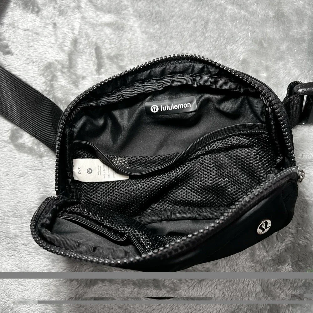 Lululemon Bag Everywhere Belt Bag Black Fanny Pack  Onesize Black